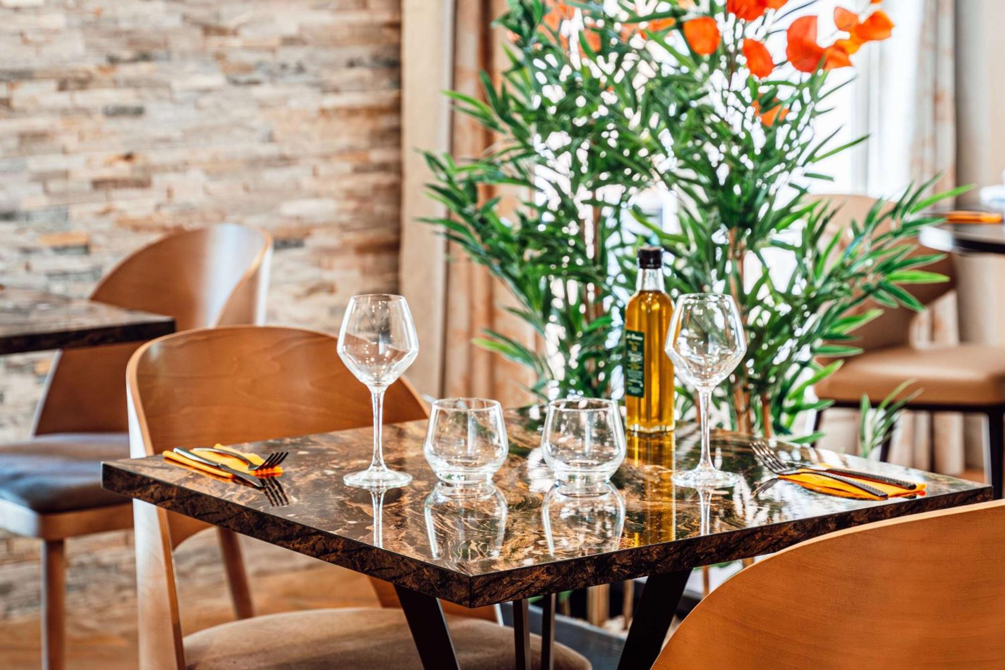 Best Western L'Orangerie Nîmes Eksteriør bilde
